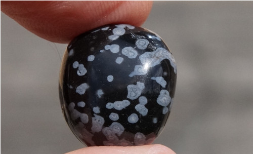 Obsidián sněžný D7122 — foto 2