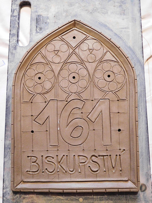 Keramická cedulka - biskupská — foto 3