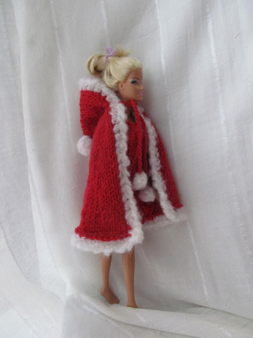 Karkulkovský plášť pro Barbie — foto 3