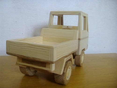Dřevěné auto — foto 3