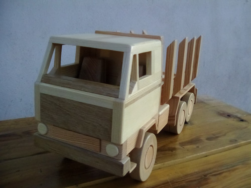 Dřevěné auto — foto 2