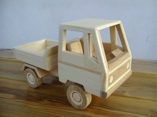 Dřevěné auto — foto 2