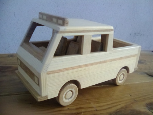 Dřevěné auto — foto 2