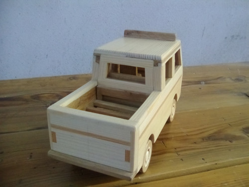 Dřevěné auto — foto 3