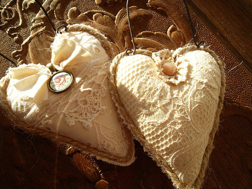 S perleťovým knoflíčkem — foto 3