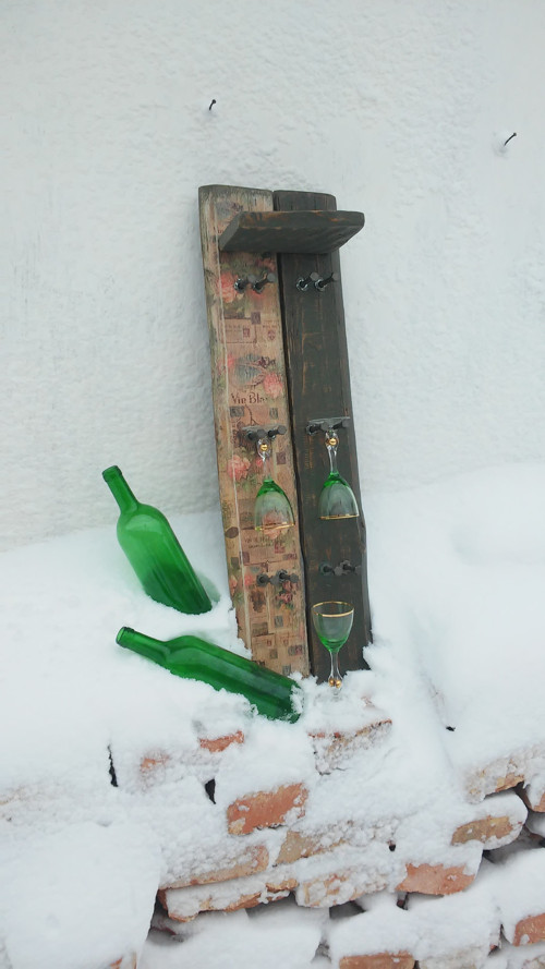 Dřevěný držák skleniček — foto 3