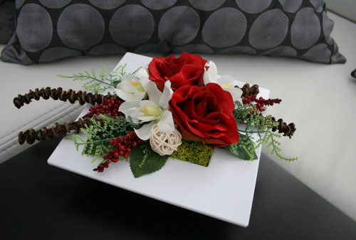 Ikebana s růžemi a orchidejemi — foto 5