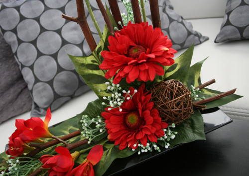 Ikebana s gerberami a fréziemi — foto 4