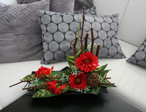 Ikebana s gerberami a fréziemi — foto 5