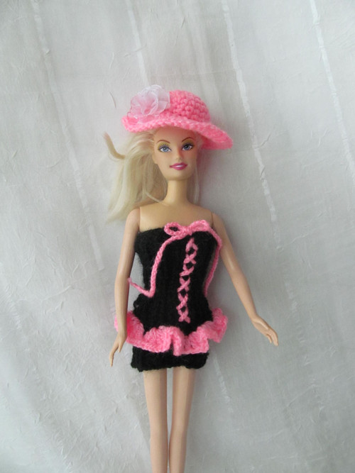 Šatičky a klobouček pro Barbie — foto 2