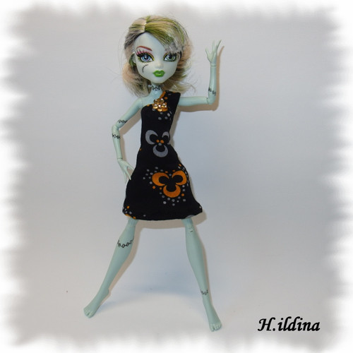 Šatičky TAYLER pro panenky MONSTER HIGH — foto 2
