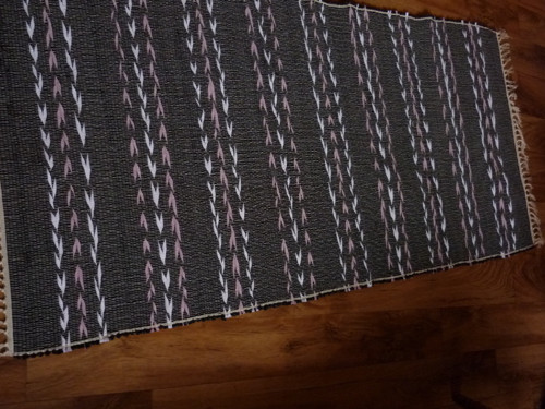 Ručně tkaný koberec 70 x 150 cm — foto 2