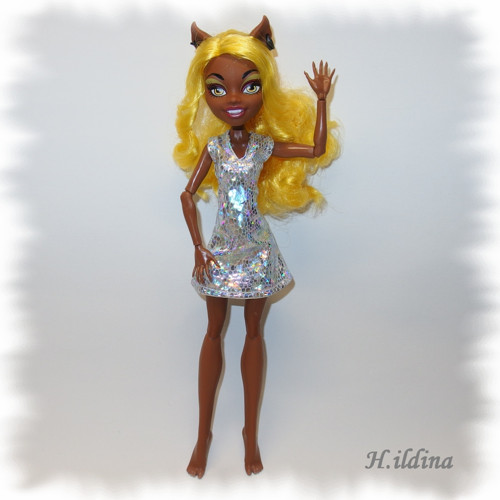 Stříbrné šatičky „AUGUSTA" pro MONSTER HIGH — foto 5
