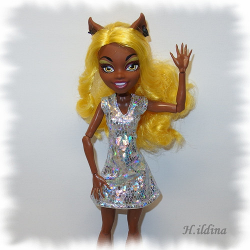 Stříbrné šatičky „AUGUSTA" pro MONSTER HIGH — foto 6
