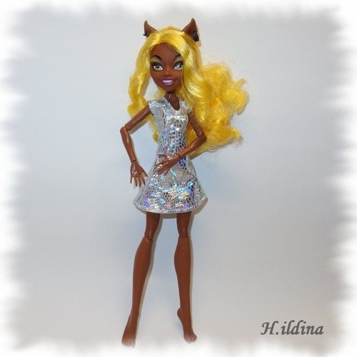 Stříbrné šatičky „AUGUSTKA" pro MONSTER HIGH — foto 2