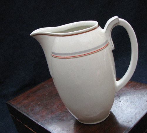 V linkách...porcelánová mléčenka — foto 2