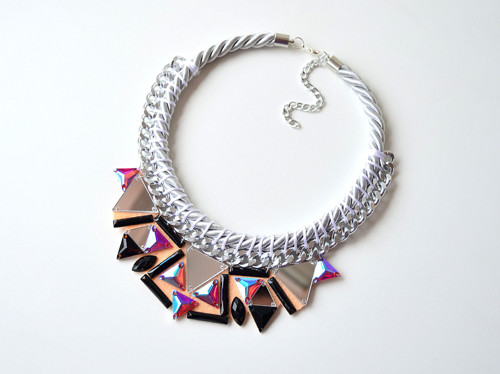 VÝPRODEJ!!! Náhrdelník SILVER WHITE TRIBAL — foto 2