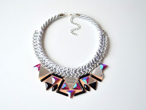 VÝPRODEJ!!! Náhrdelník SILVER WHITE TRIBAL — foto 3