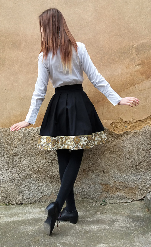 Černá S Královským Lemem — foto 2