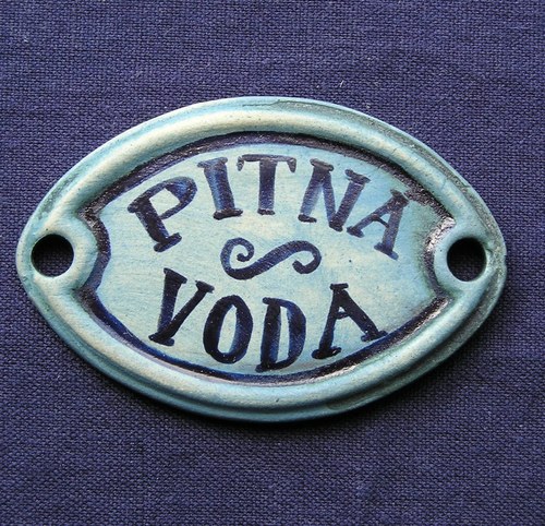 Keramická cedulka "Pitná voda" — foto 2