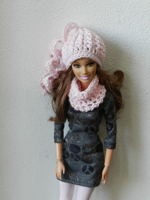 Čepička pro Barbie — foto 3