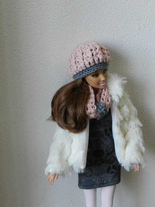 Čepička pro Barbie — foto 2