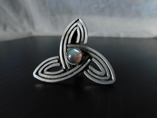 Triquetra — foto 2