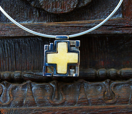 Nerezový náhrdelník..." Yellow cross — foto 2
