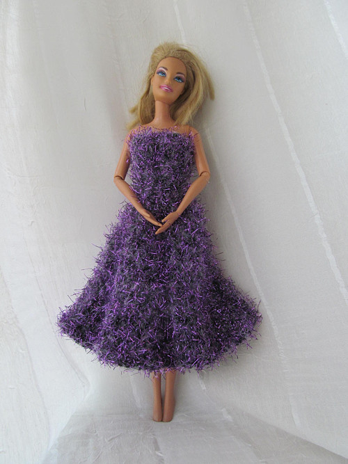 Šaty fialové pro Barbie — foto 5
