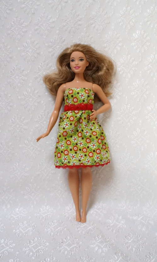 Šaty pro Barbie 2016 - curvy - baculku — foto 2