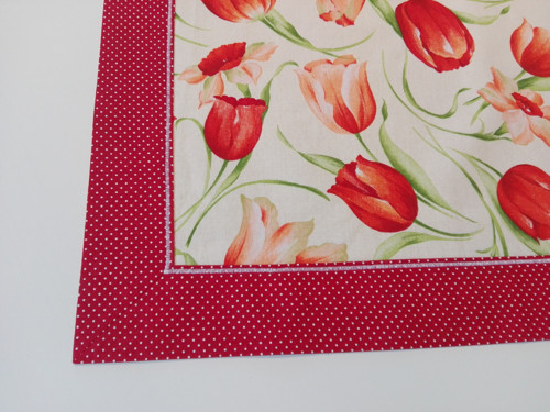 Červený tulipán 57 x 57 — foto 4