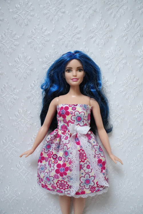 Šaty pro Barbie 2016 - curvy - baculku — foto 2