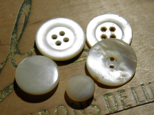 Perleťové knoflíky — foto 3
