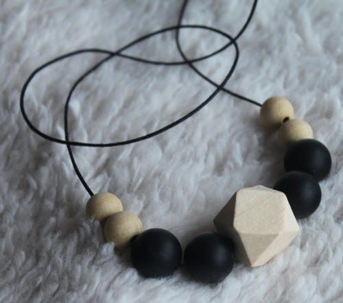 Kousací Korále - Natural / Black — foto 2