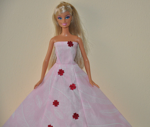 Barbie šaty 25 — foto 2
