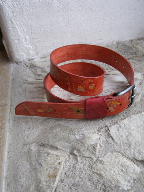 Pásek ve sv. červené — foto 5