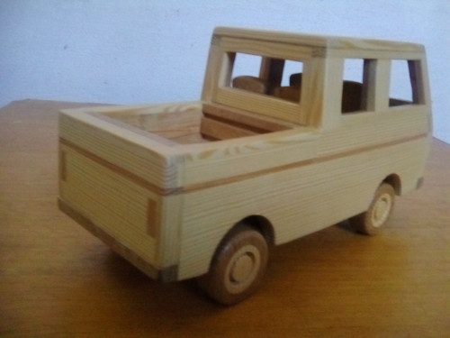 Dřevěné auto — foto 3