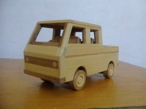 Dřevěné auto — foto 4