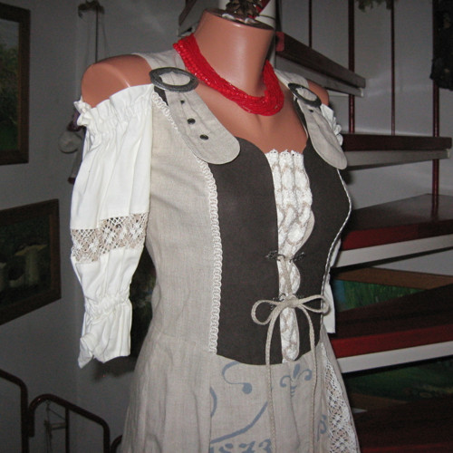 Šaty dobové — foto 2