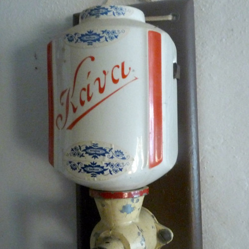 Nástěnný kafemlýnek — foto 2