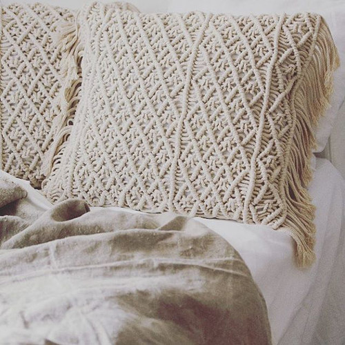 Macramé polštář s třásněmi + výplň...boho — foto 6