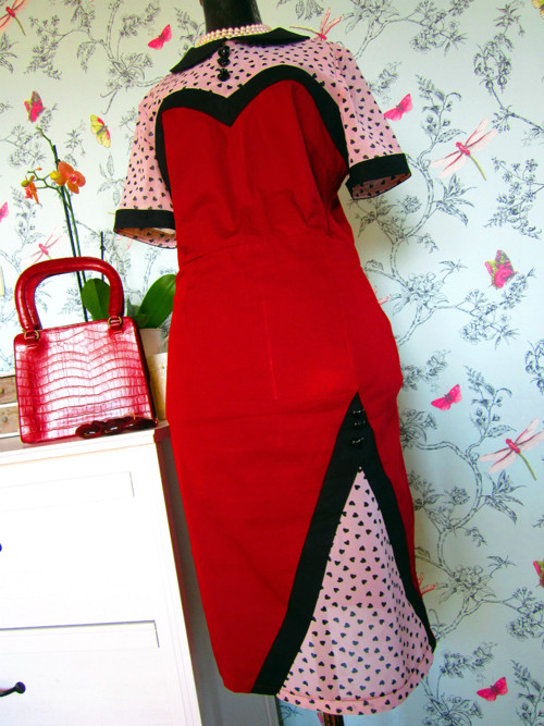Šaty elegantní srdcové — foto 3