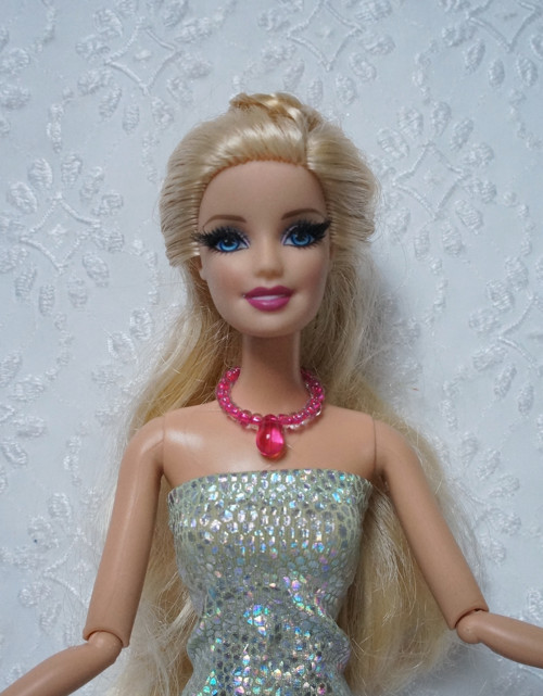 Náhrdelník pro Barbie s kapkou — foto 2