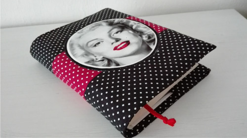 Obal na knihu Marilyn Monroe — foto 4