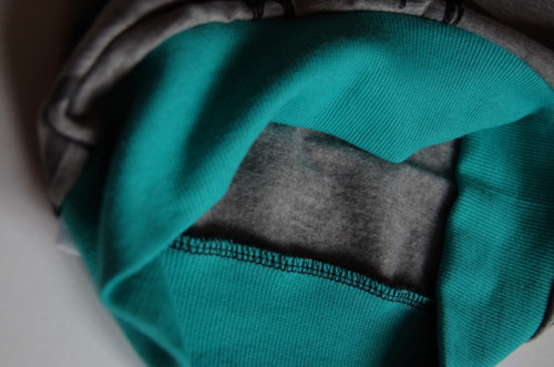 Unisex mikina s lenochody — foto 6