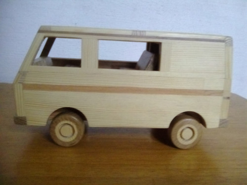 Dřevěné auto — foto 2