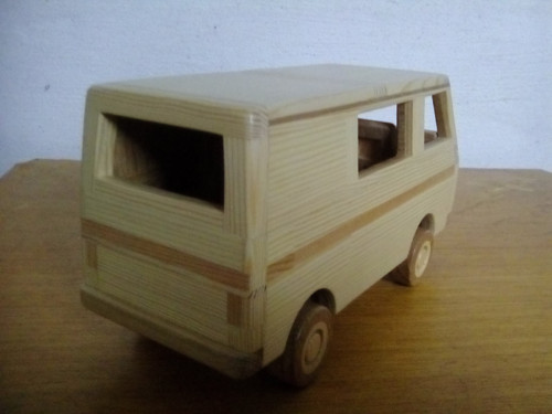 Dřevěné auto — foto 3
