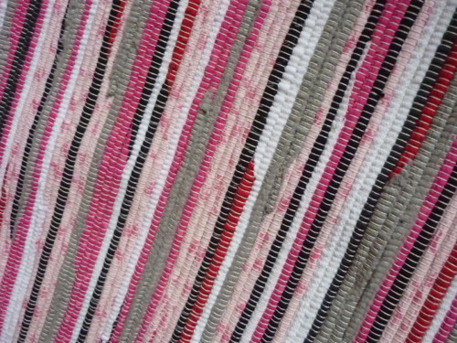 Ručně tkaný koberec 70 x 140 cm — foto 2