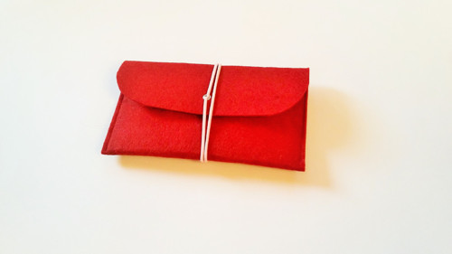 Kapsička z filcu — foto 2