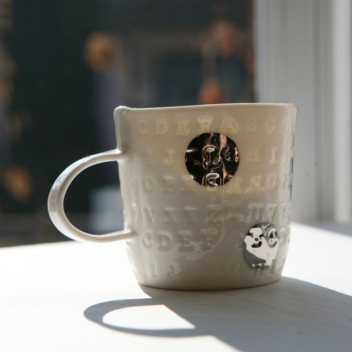 Stříbrně prosvítavý (porcelán) — foto 3